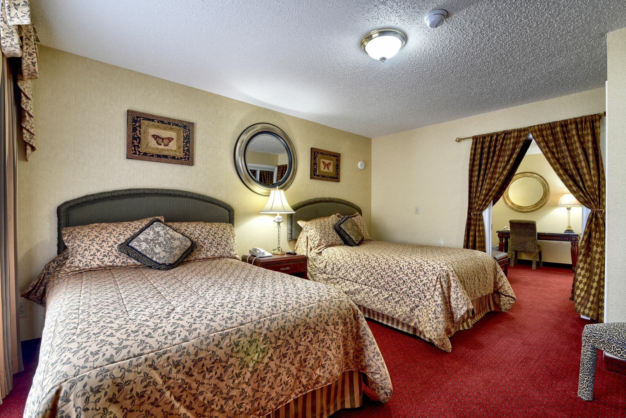 Roosevelt Inn & Suites Saratoga Springs Ballston Spa Экстерьер фото